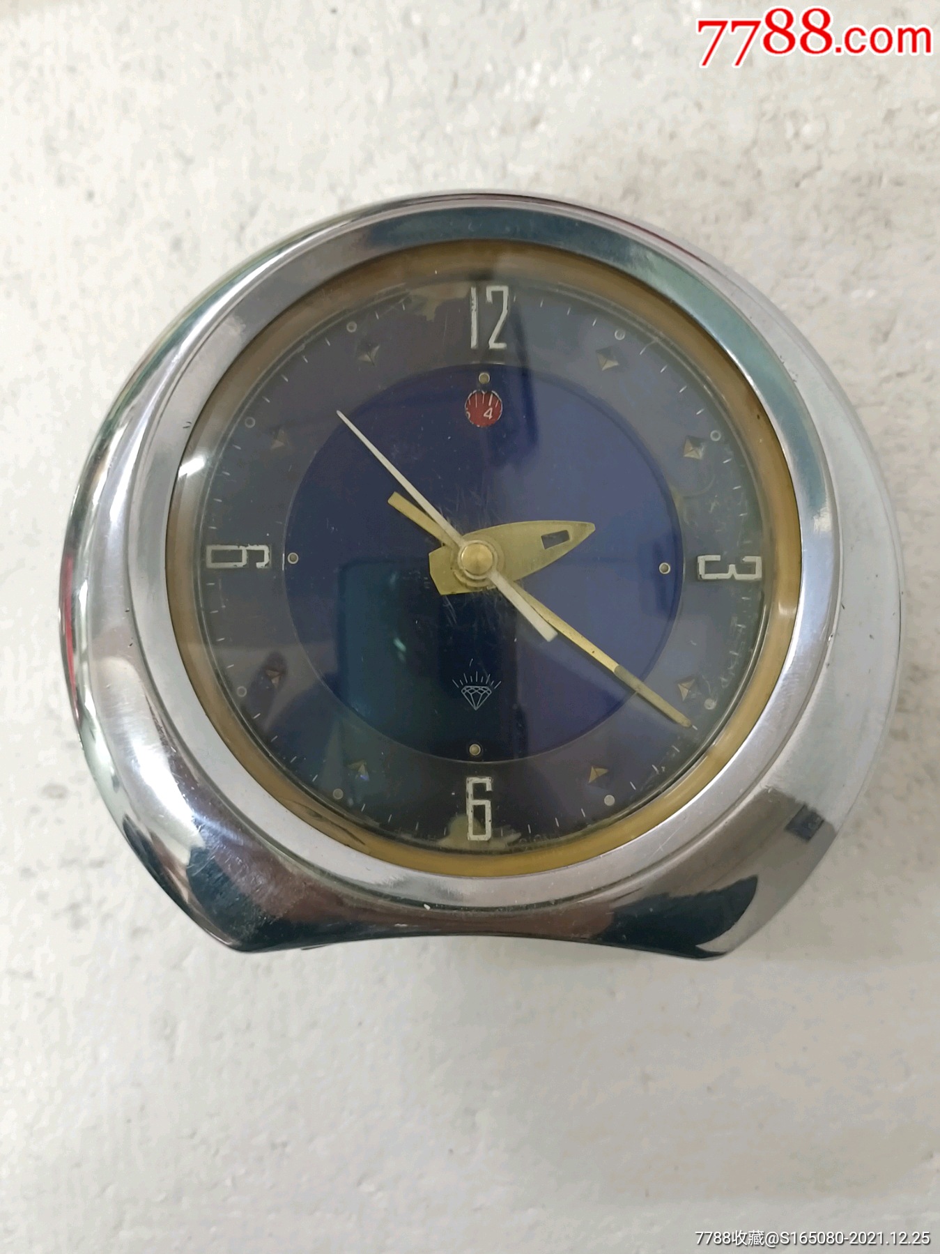 苹果型钻石牌闹钟