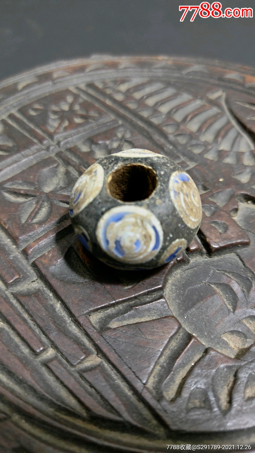 汉代蜻蜓眼瓷珠子图片