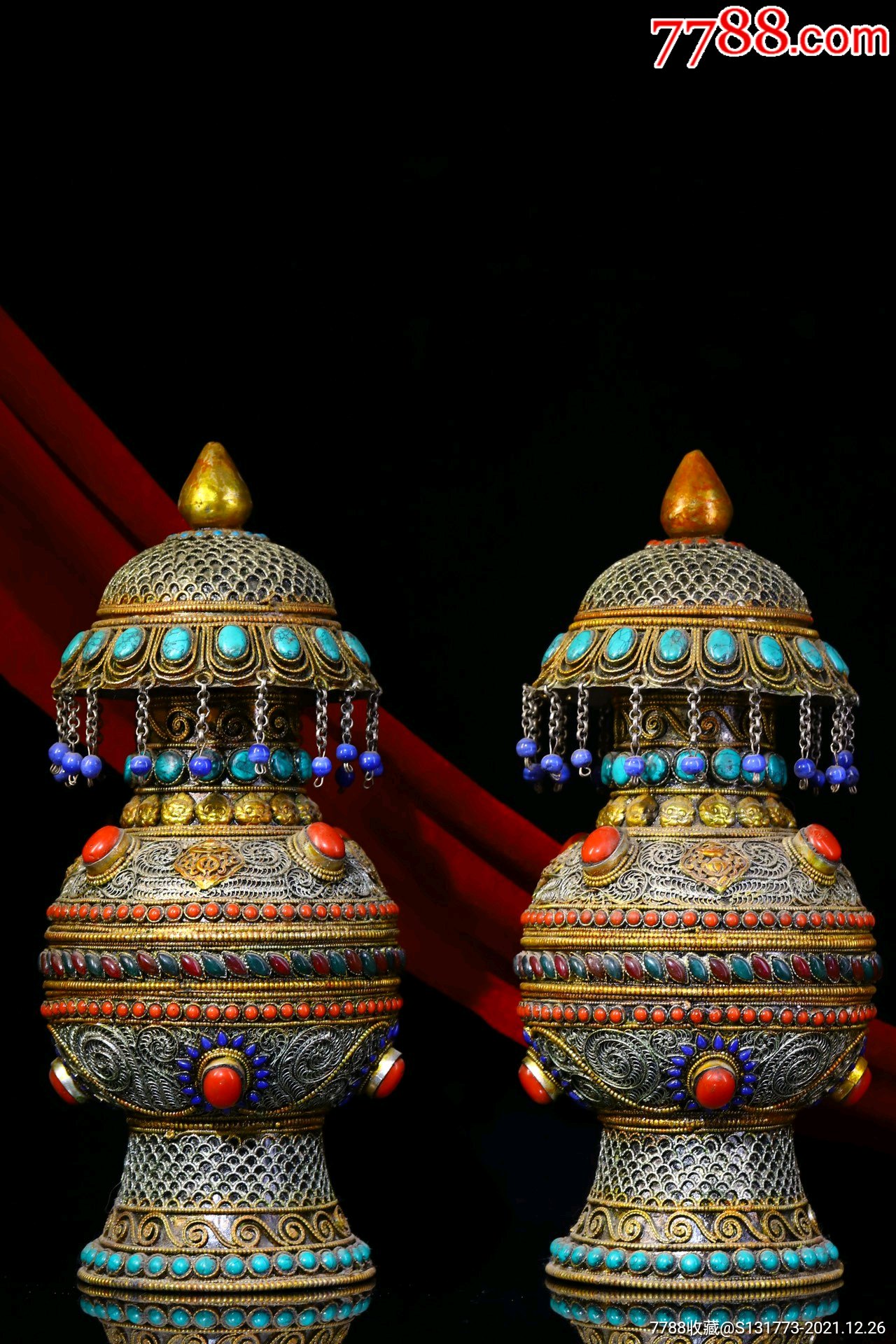 藏区回流藏银纯手工打造錾刻镶嵌宝石宝瓶单个高31㎝直径13㎝两个总重