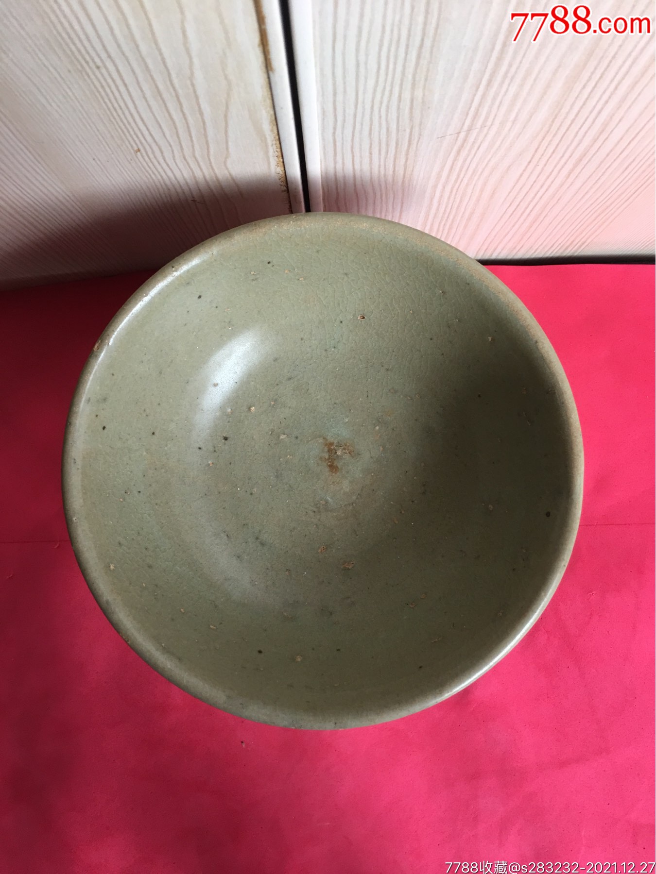 明代龙泉青瓷深腹碗