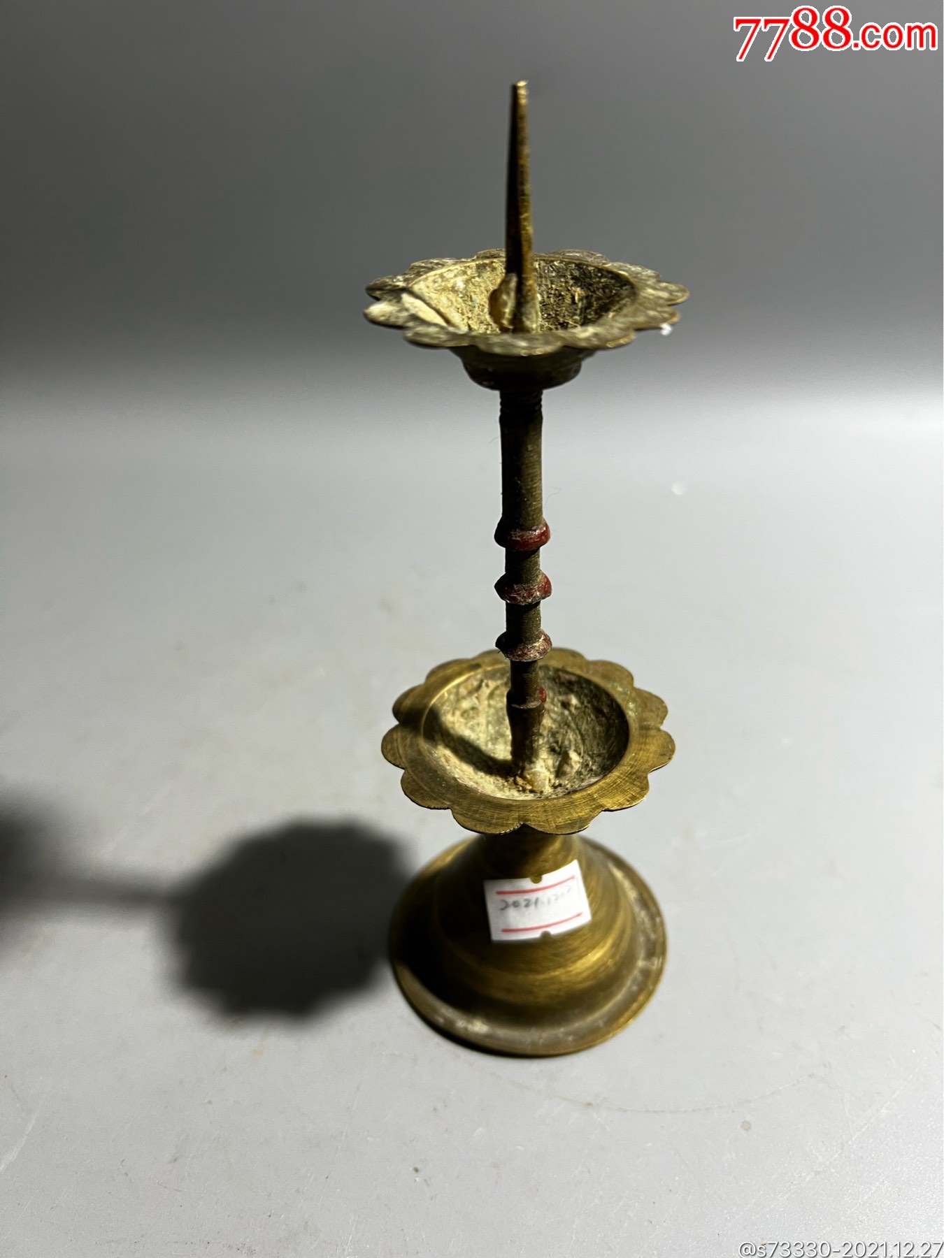 创汇期铜蜡烛台一只