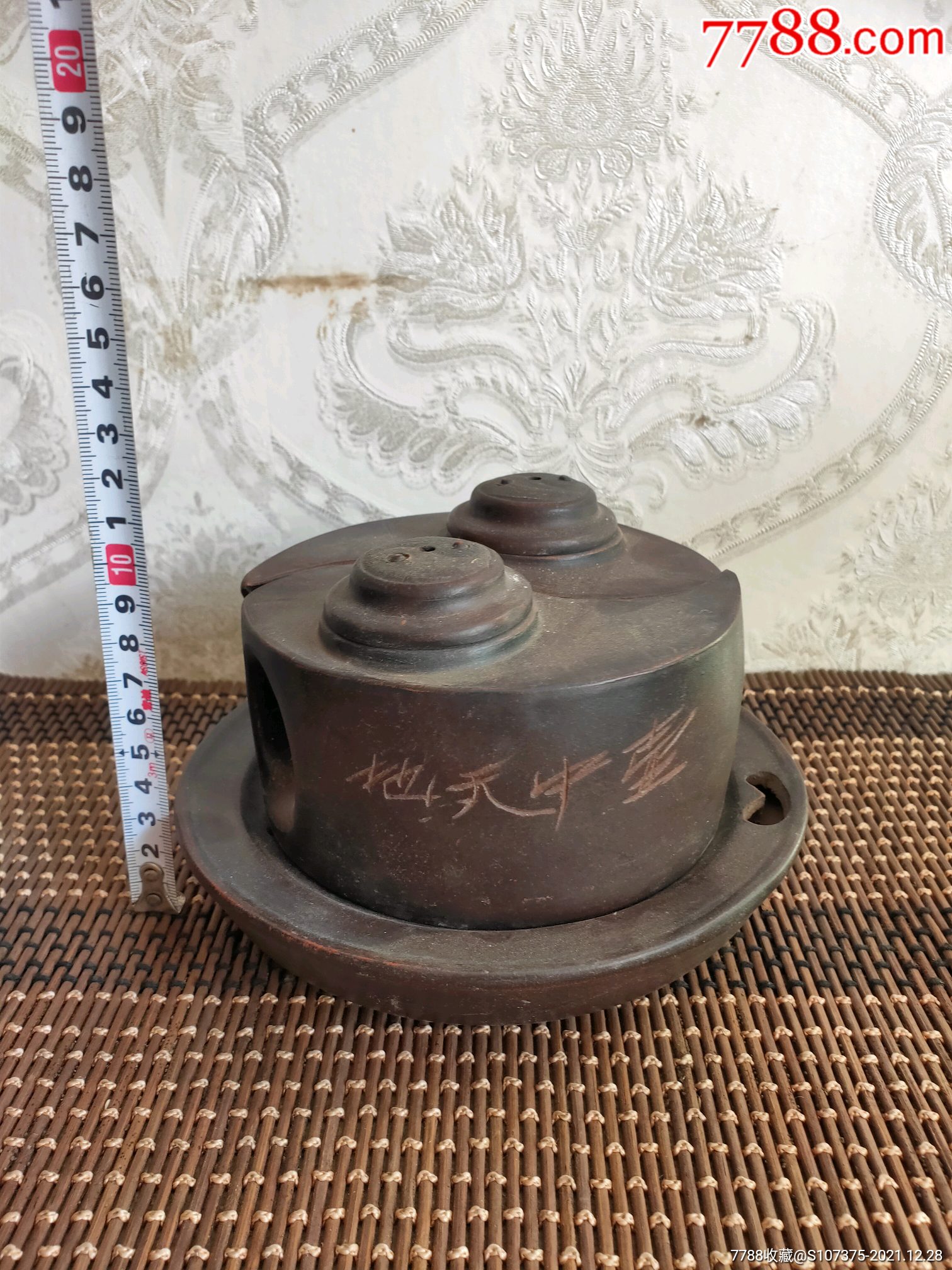 八卦紫砂茶壶器型独特完整