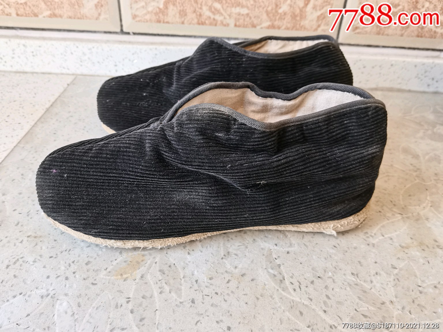黑条绒棉鞋