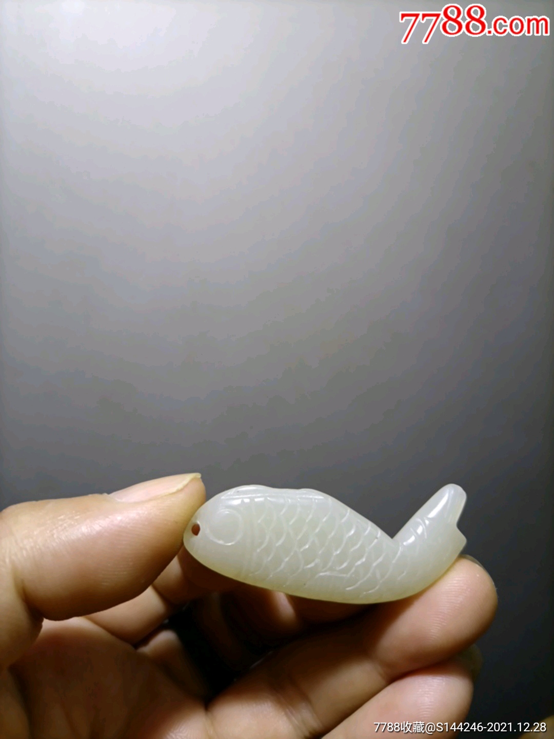 清代和田白玉玉鱼