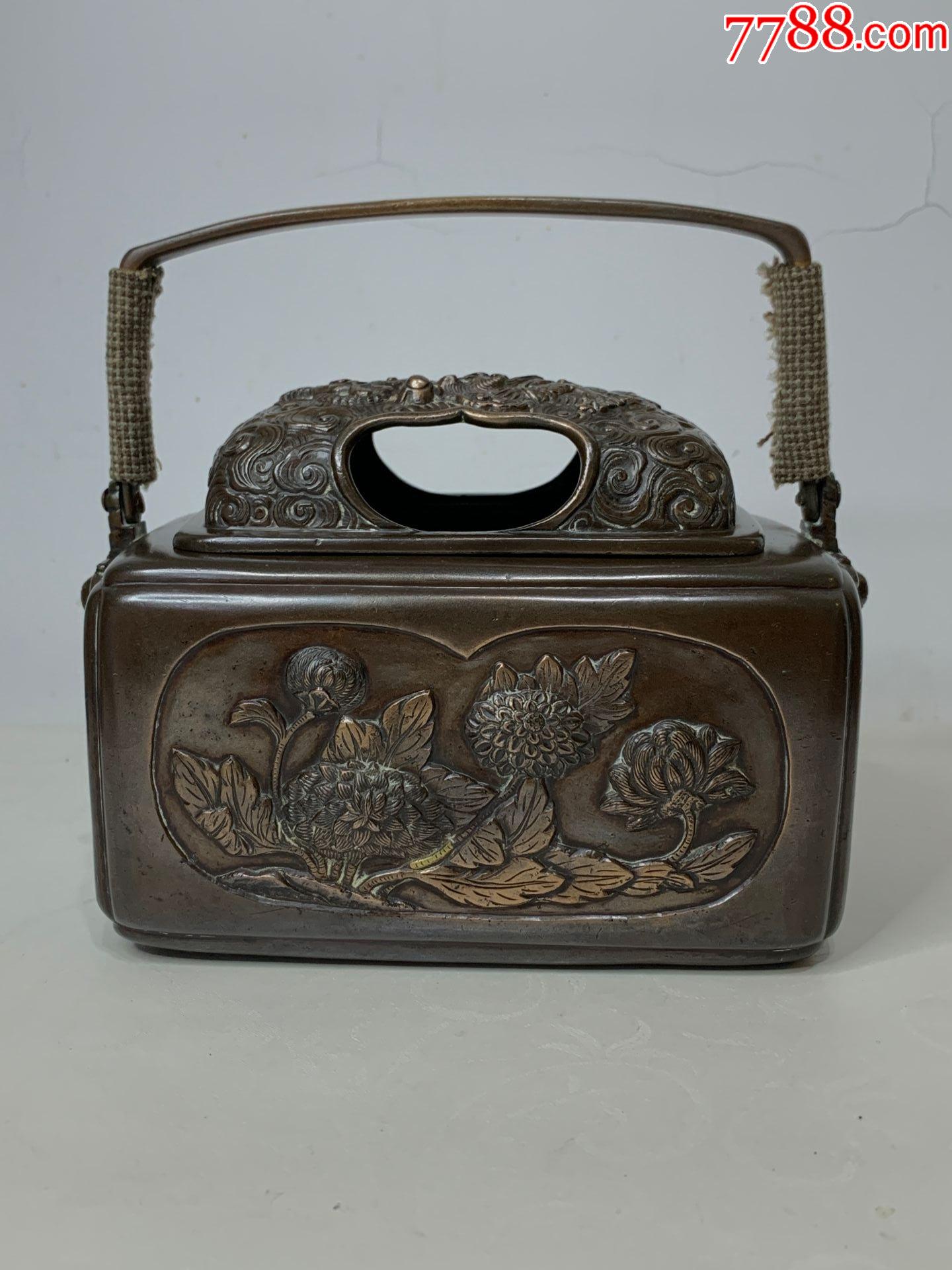 清代日产紫铜浮雕暖手炉