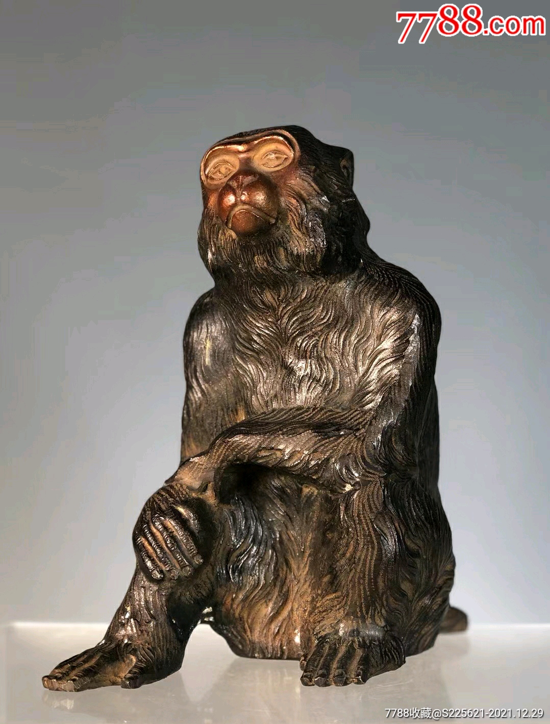 晚清铜铸猿猴案头摆件