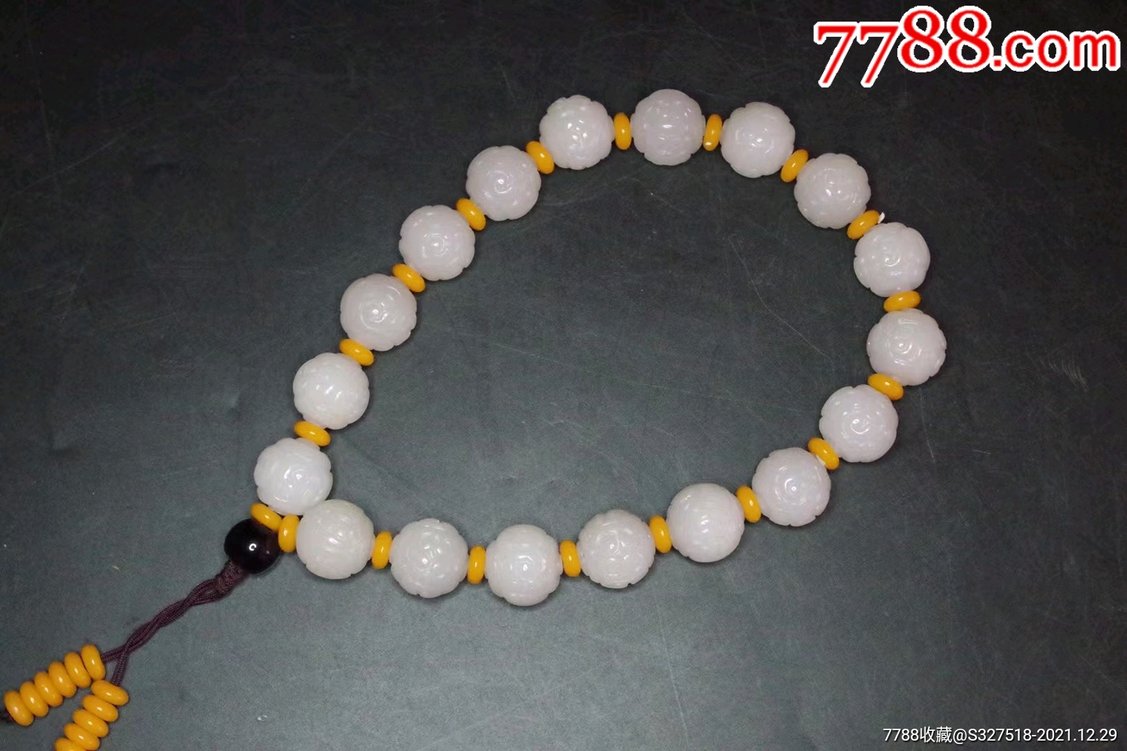 如意纹和田玉手持一条