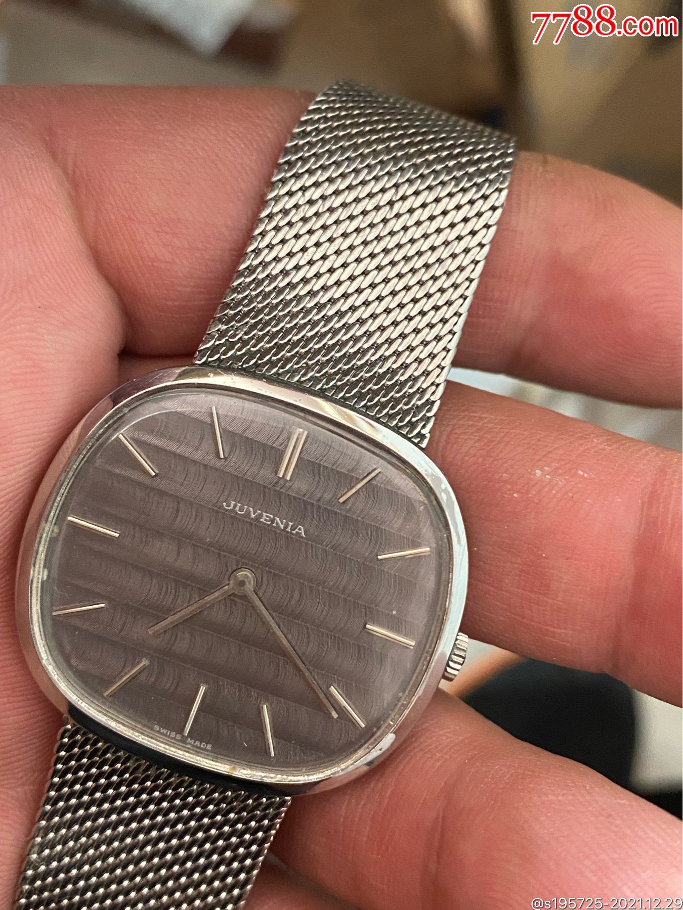 稀有灰色盘面尊皇古董表