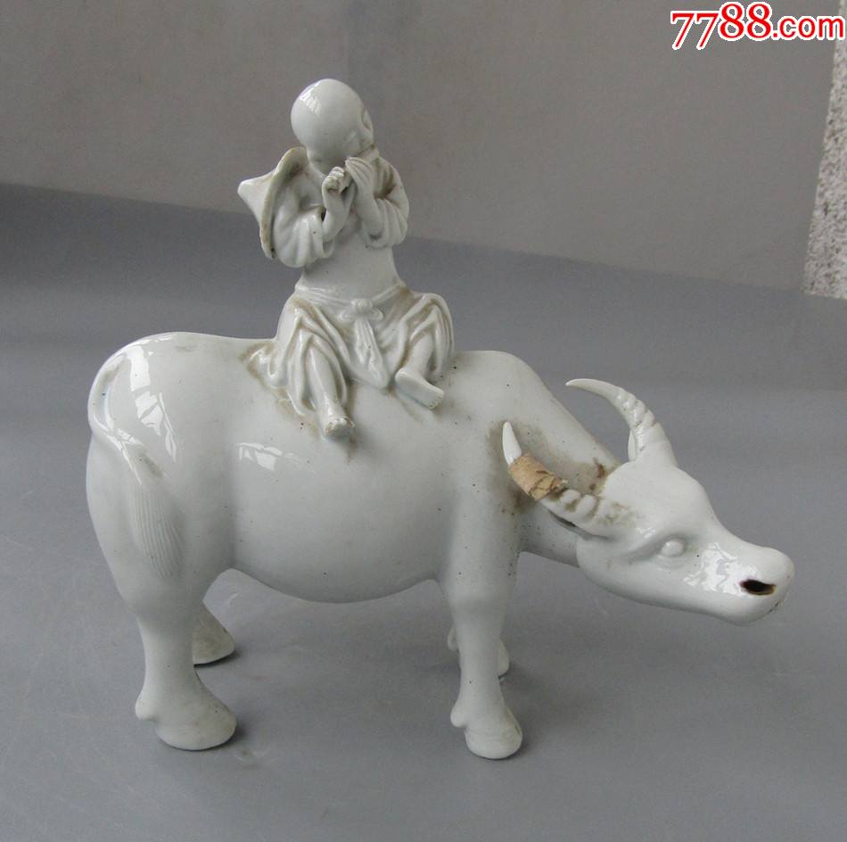 晚清民国德化白瓷牧童骑牛摆件