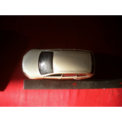 《白色小面包汽車模型》藍色車門可開，長13.5厘米寬5厘米，中國制造出品9.5品_盛京萬泉書店