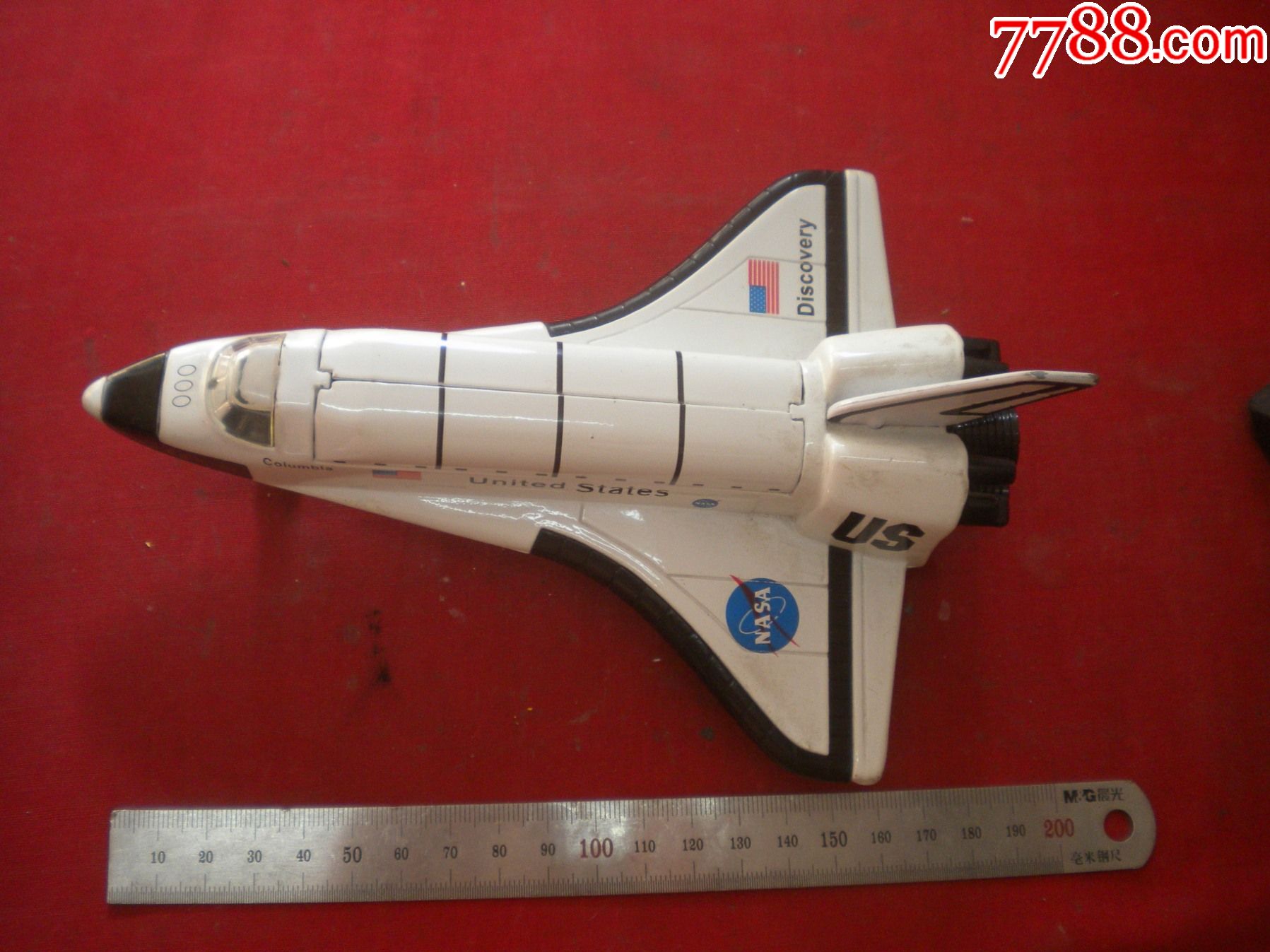 《白色宇宙飛船模型》，長(zhǎng)19厘米寬14厘米，中國(guó)制造出品9.5品，N2147號(hào)，_價(jià)格40元【盛京萬(wàn)泉書(shū)店】_第1張_7788收藏__收藏?zé)峋€