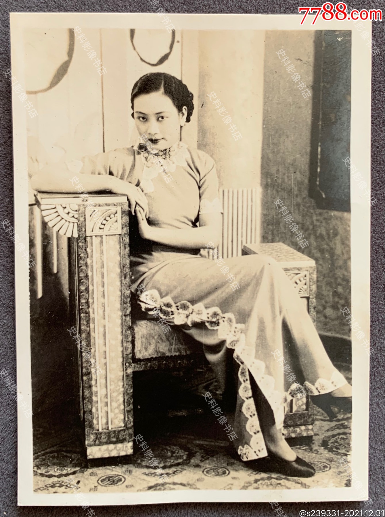 民国时期身穿艳丽旗袍的中国第一位电影皇后胡蝶银盐老照片一枚