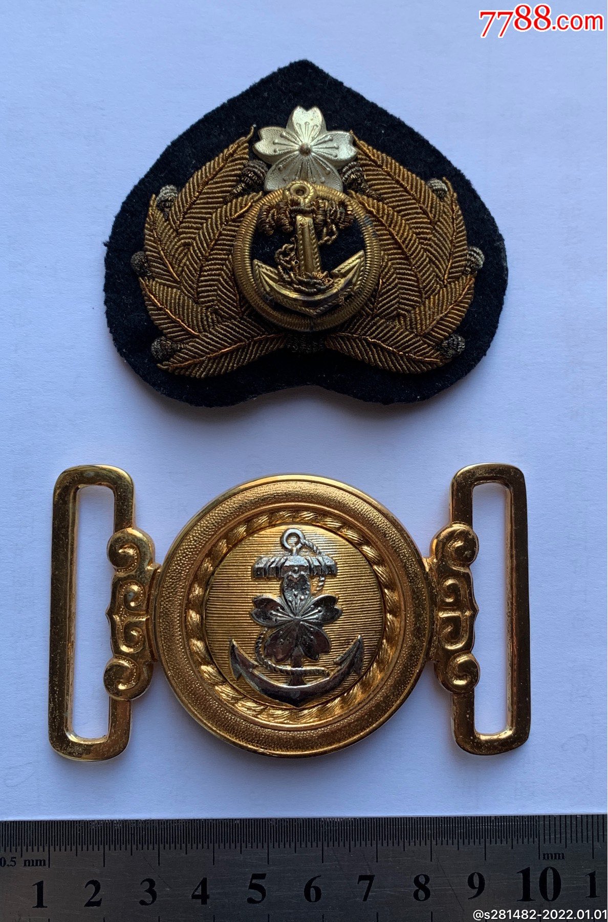 二战日本海军帽徽图片