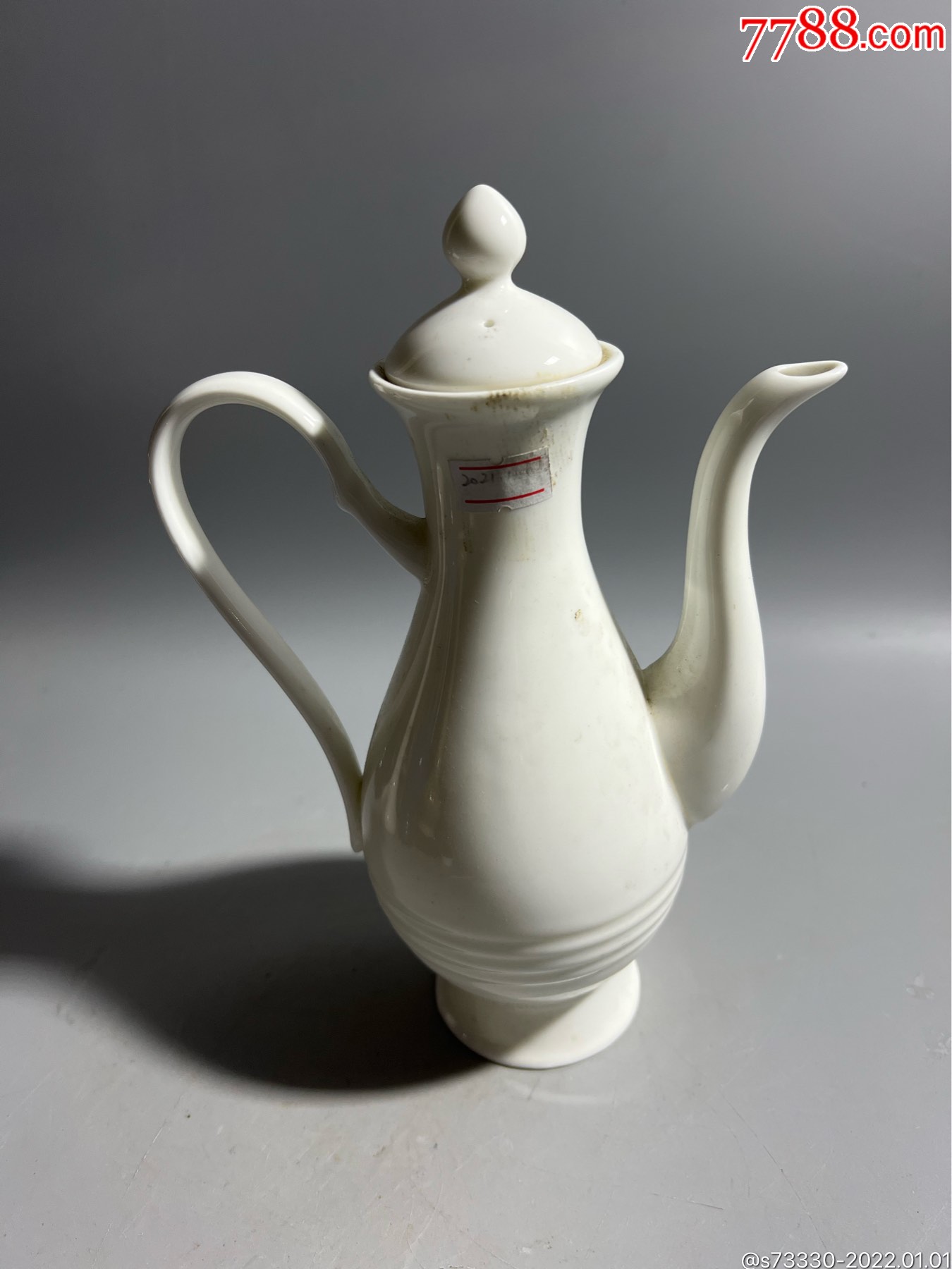 创汇期白瓷执壶一把