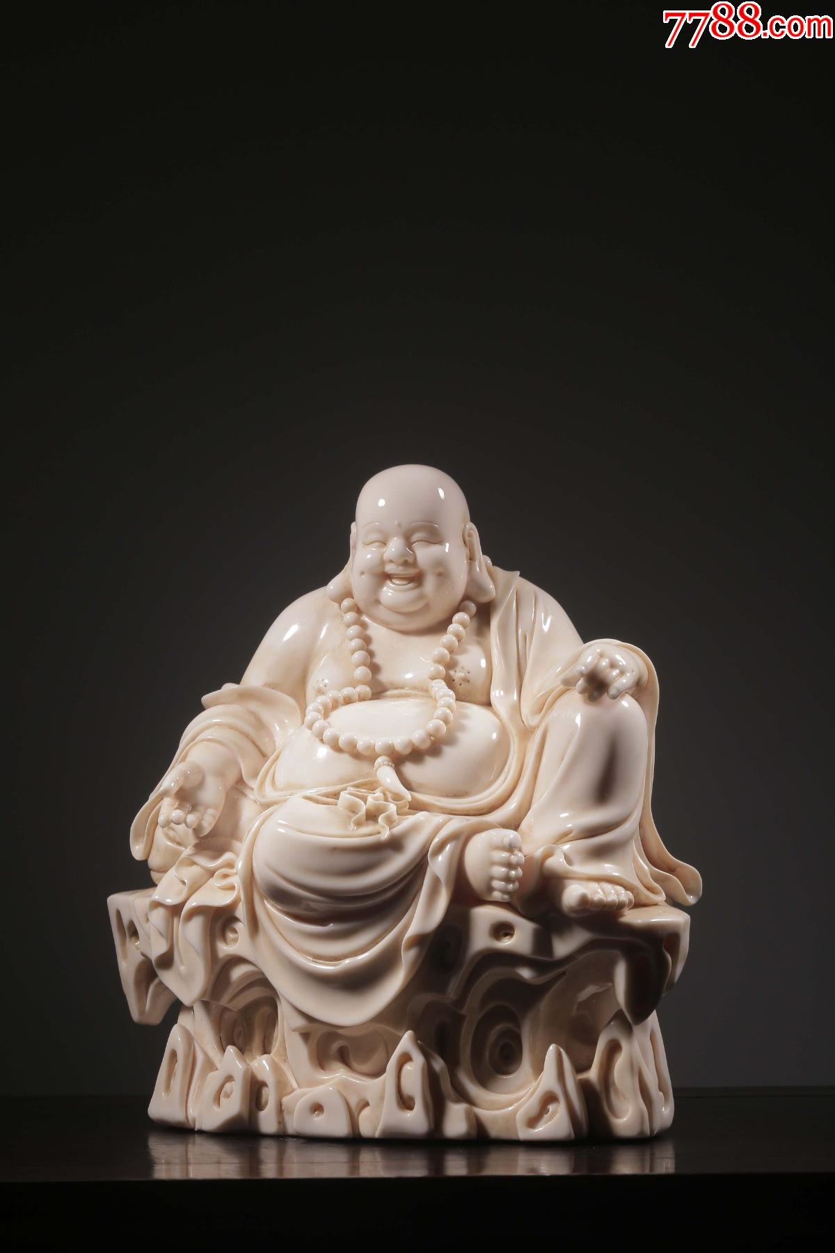 清何朝宗款德化白瓷弥勒摆件