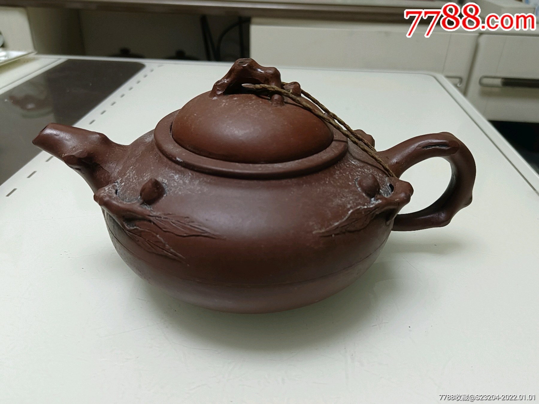 文革扁桃紫砂壺文革時期手工桃紋樹樁紫砂茶壺品見圖