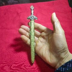 做工考究样子漂亮可爱的雌雄宝剑,仿清代真…零售:铜杂件