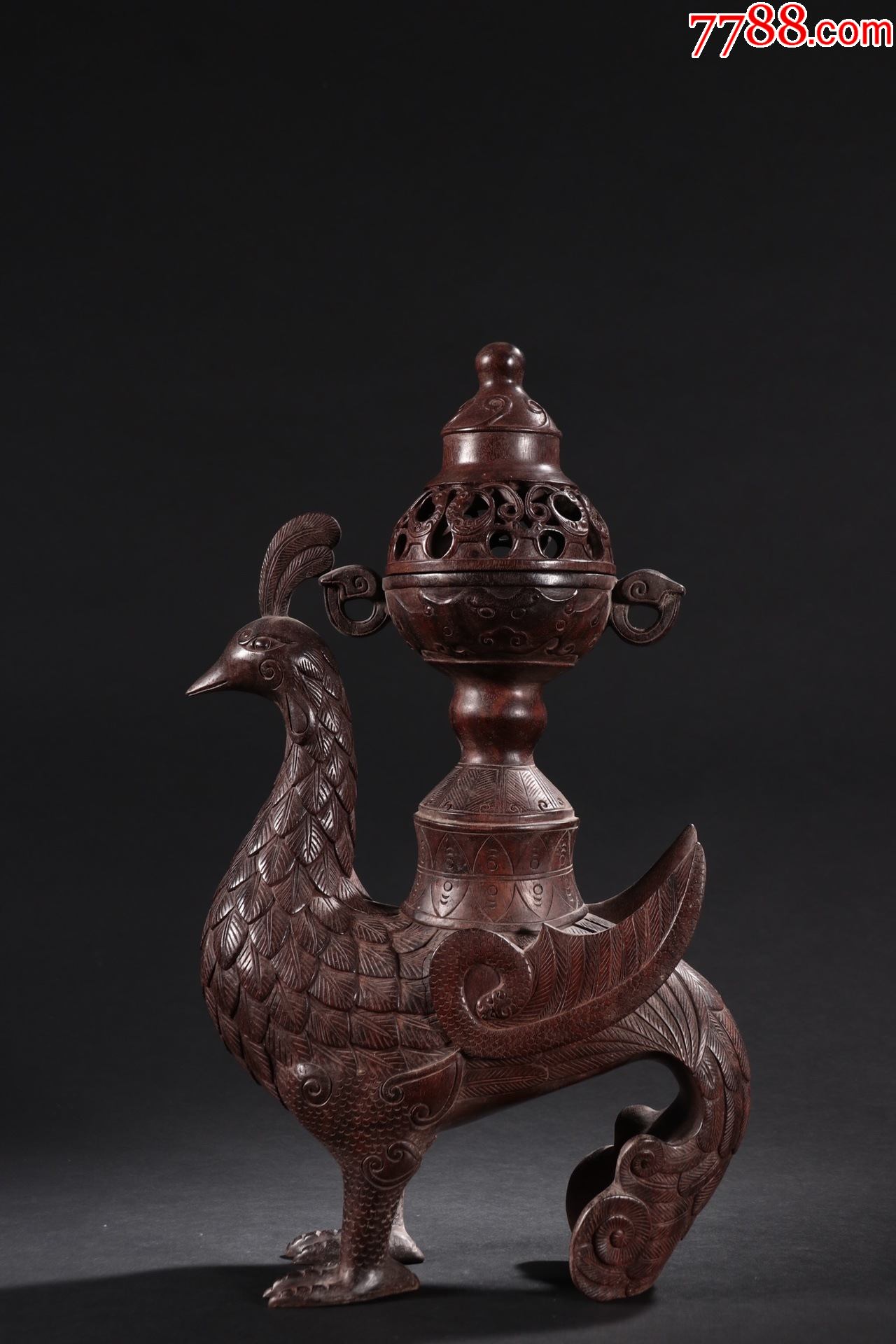 清代沉香雕凤鸟香薰摆件