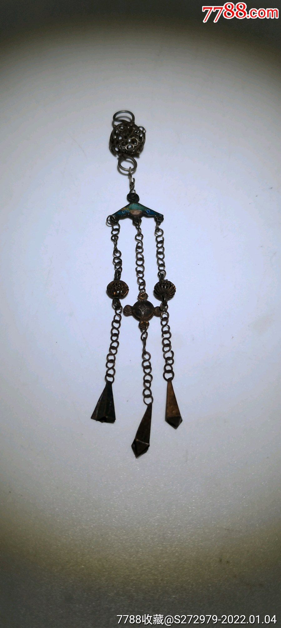 清代银烧蓝流苏