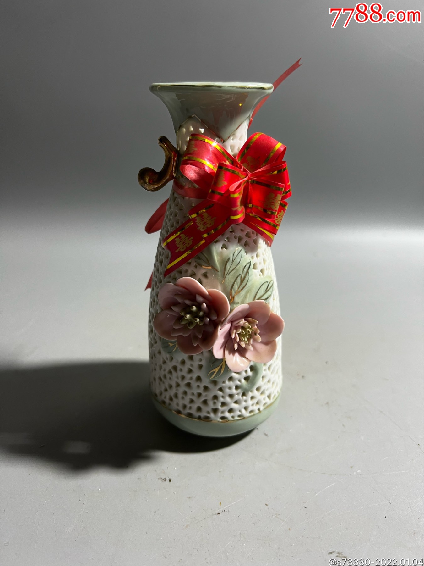 创汇期,潮州镂空桃花小瓶子一只_彩绘瓷/彩瓷_专注寡妇二十年【7788