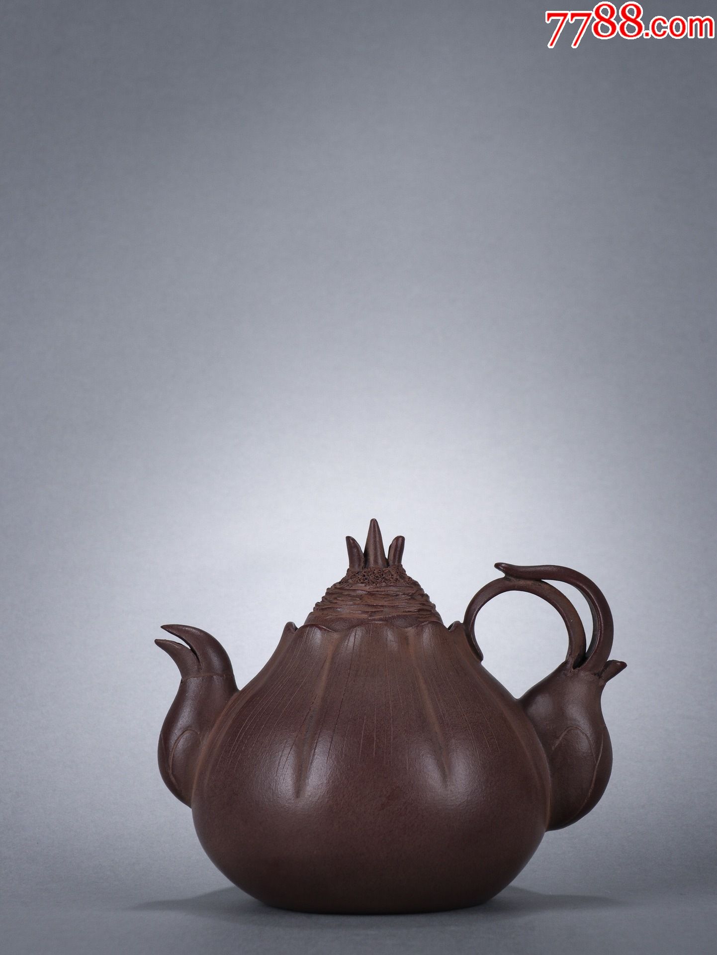 清代鸣远款紫砂荸荠壶