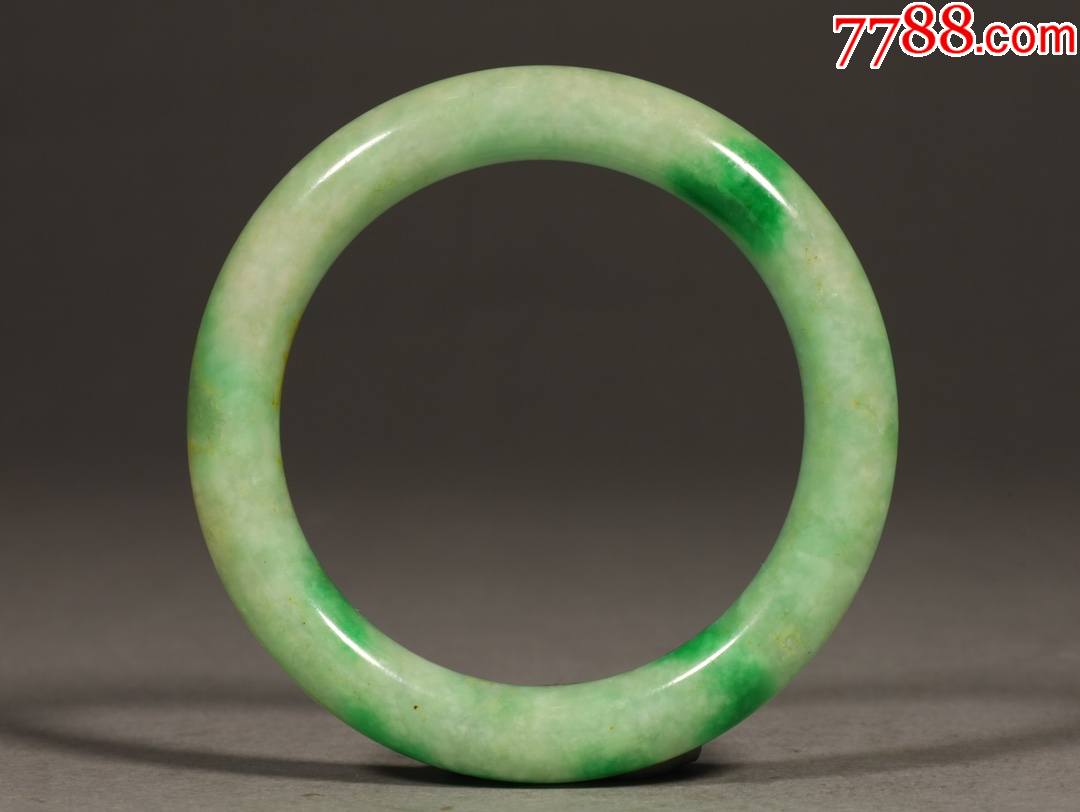 清代翡翠素面手镯