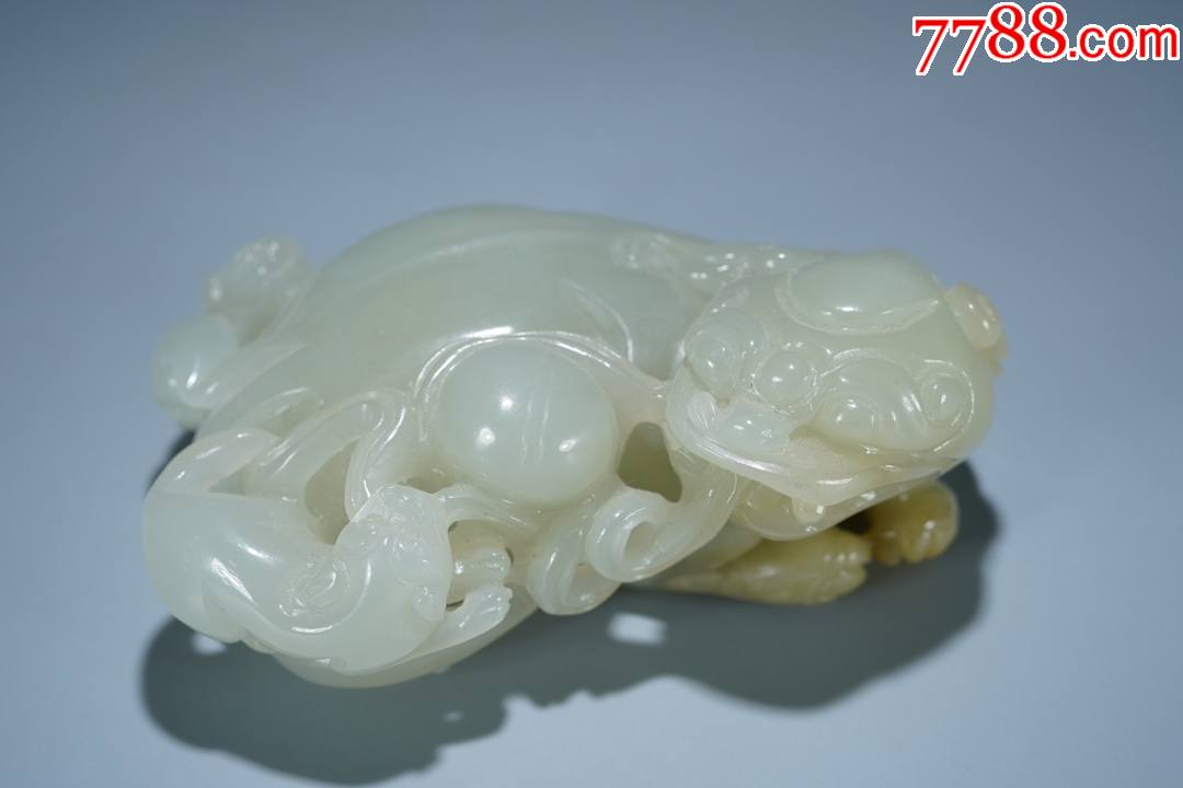 和田玉狮子滚绣球