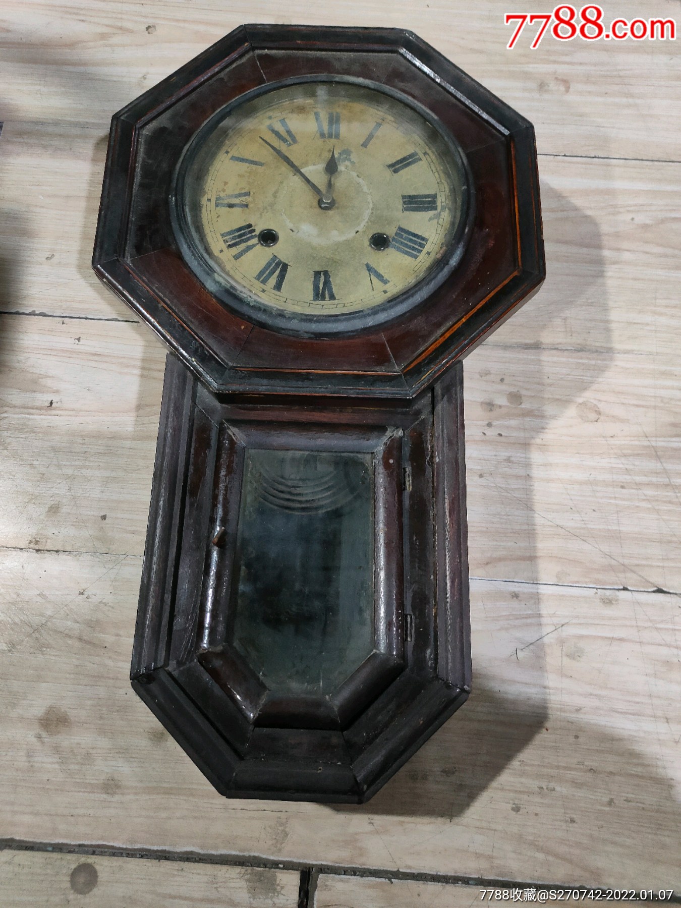 民国八角挂钟