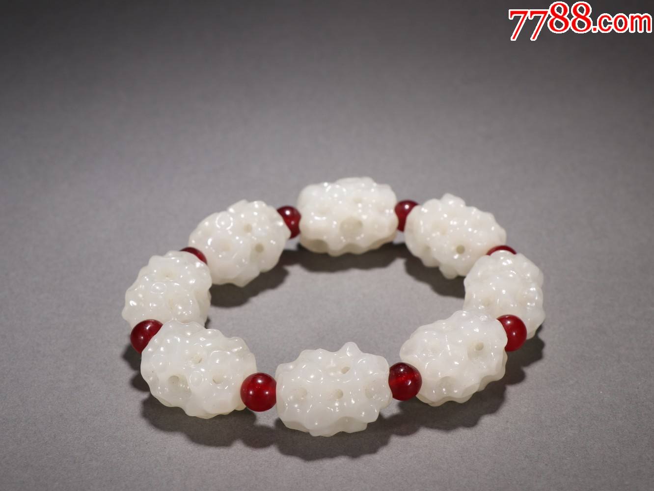 和田玉路路通手串