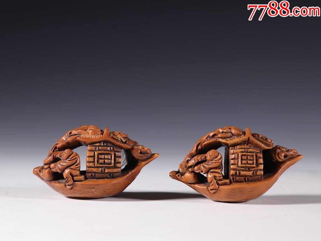 老核雕童子划船把件一对
