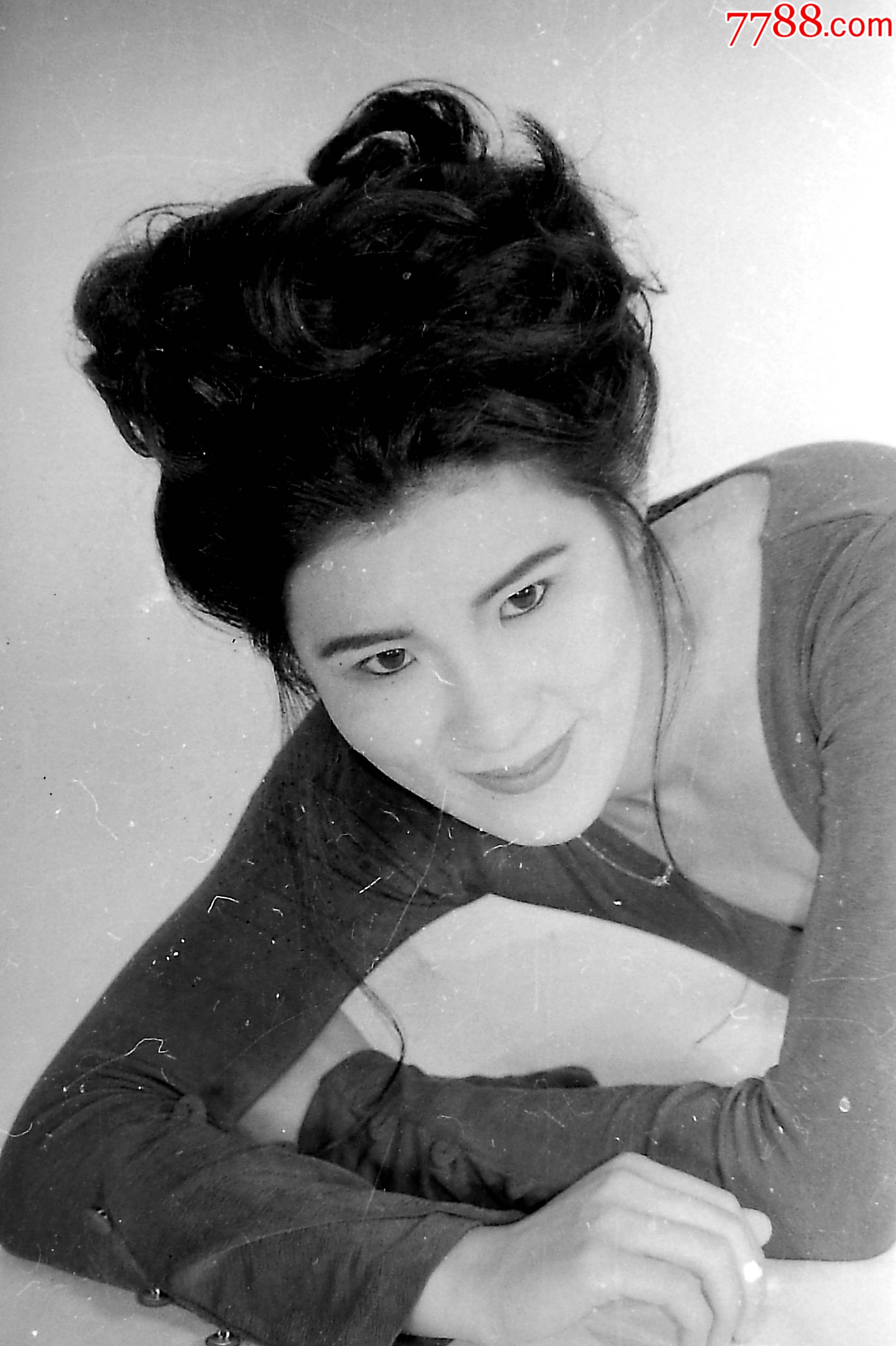 盘发美女仅上传反转后的照片部分135老底片