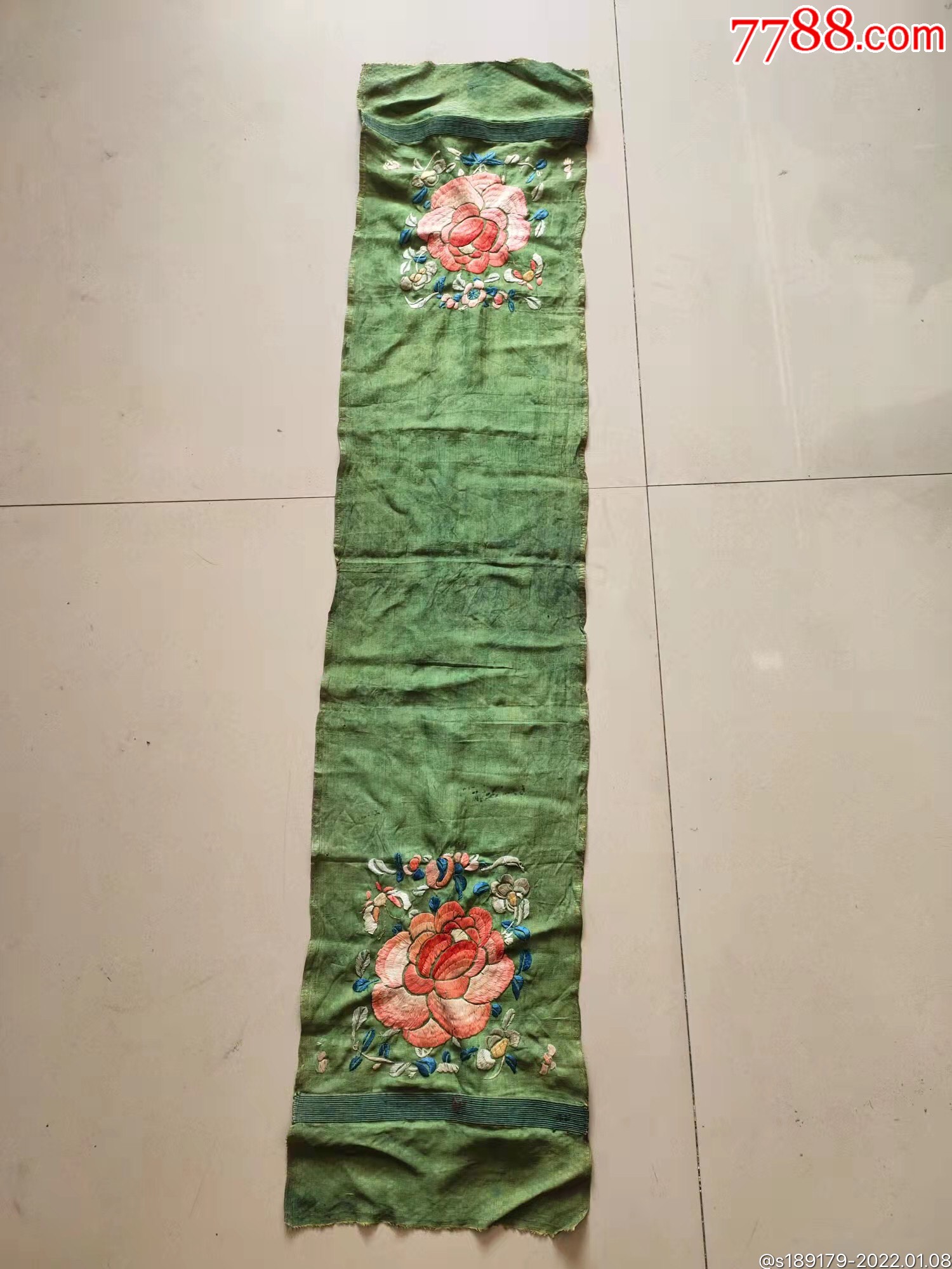 大清乾隆时期的刺绣汗巾43