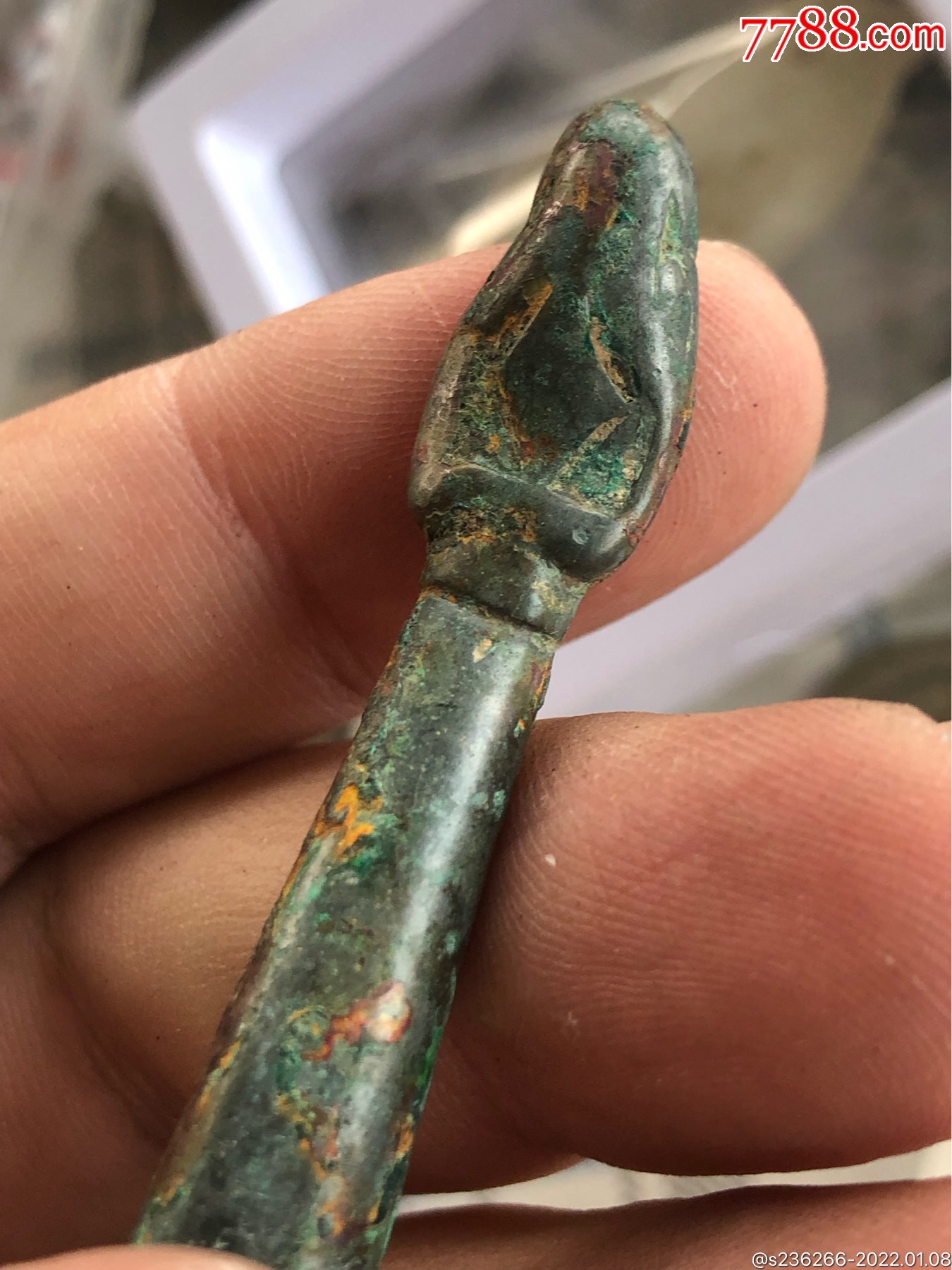 战国时代青铜蛇头带扣