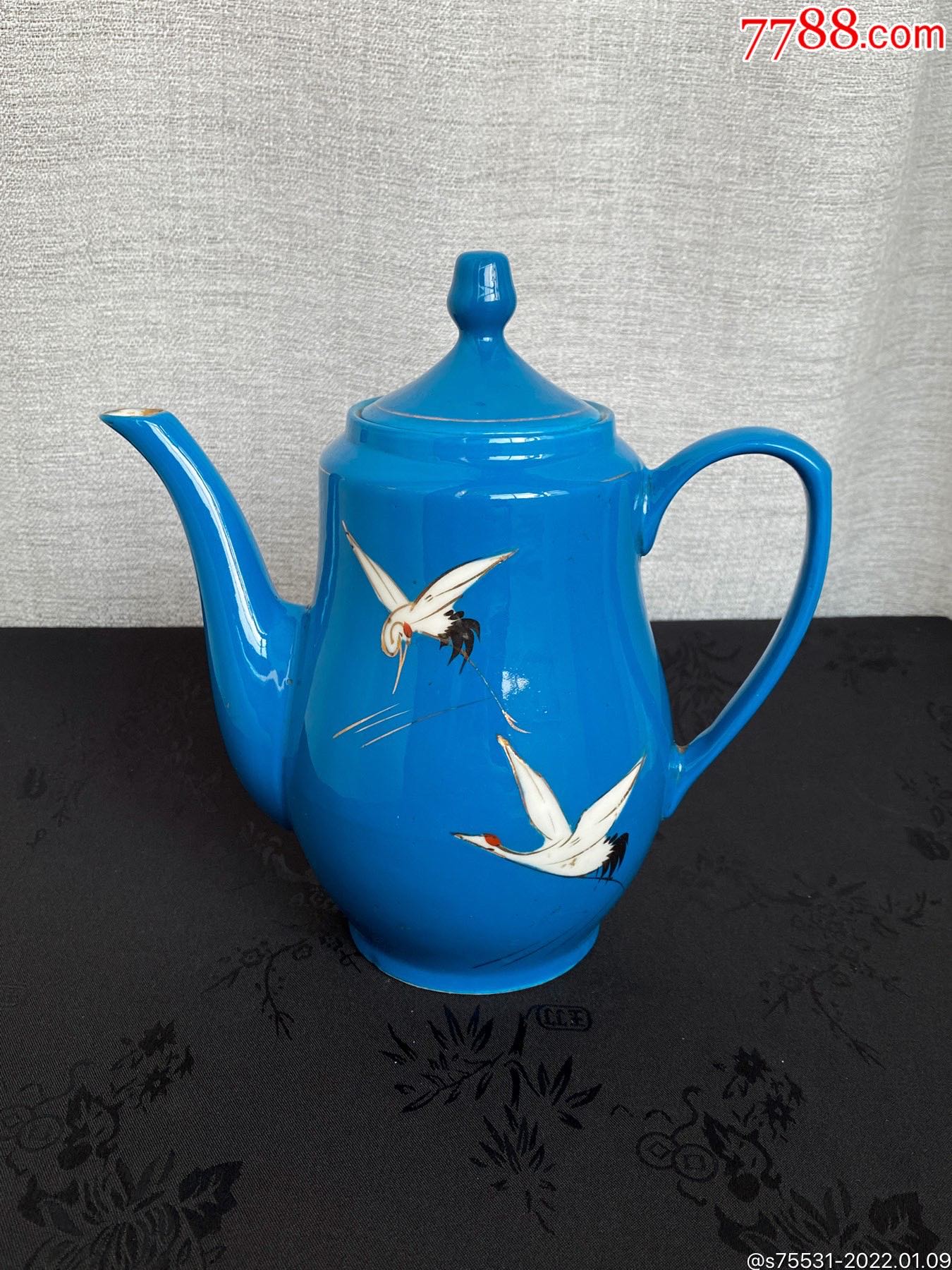 八十年代博山陶瓷厂生产锦青釉留白描金仙鹤茶壶