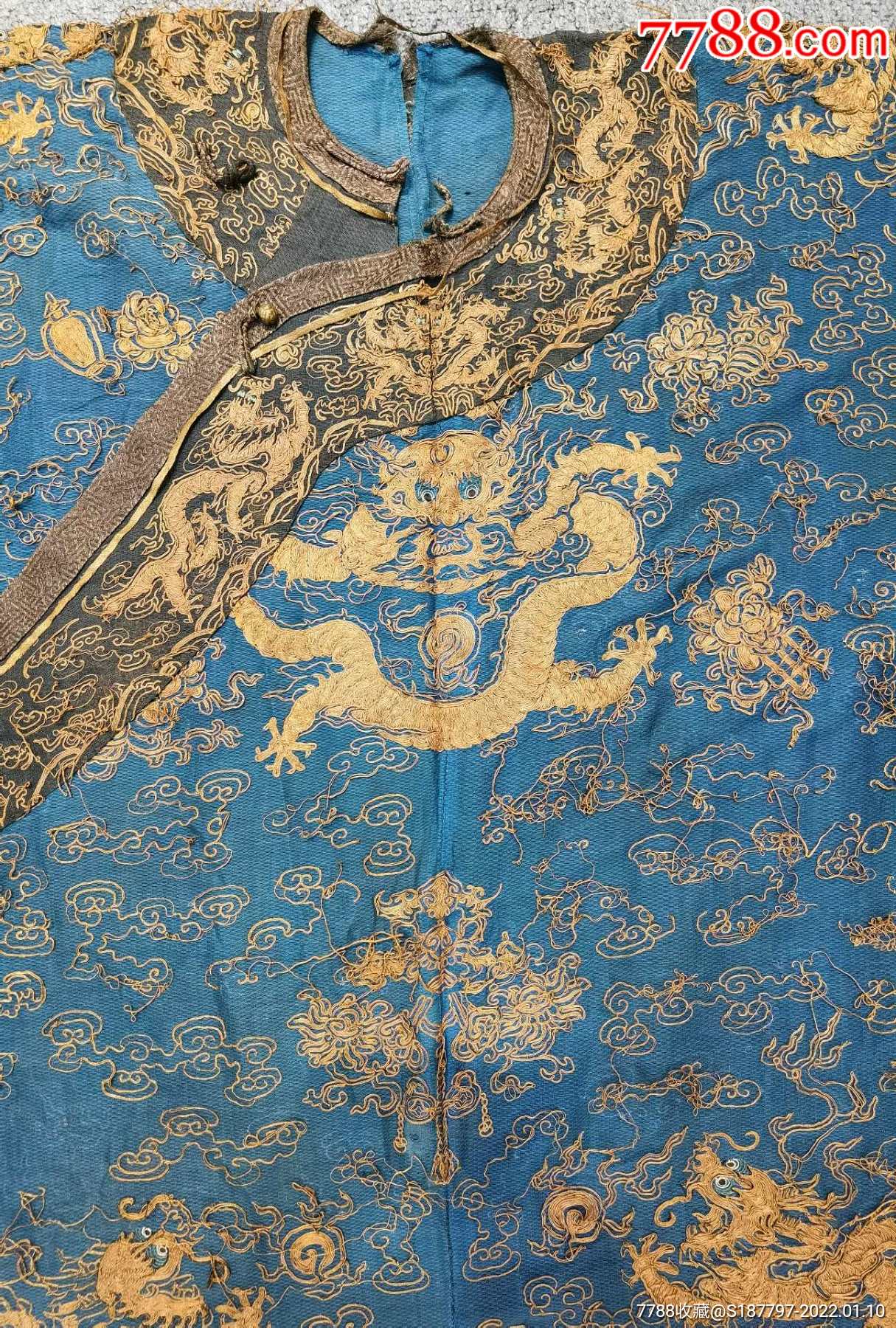 清道光咸丰盘金绣五爪九蟒吉服夏袍