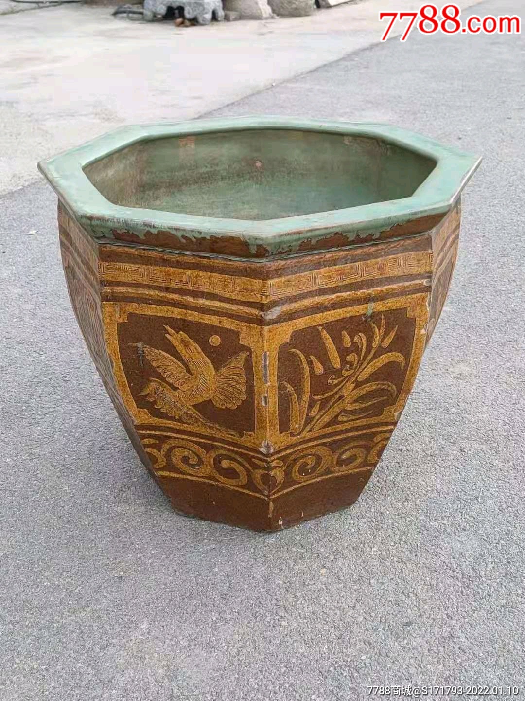 民国时期八角开窗花鸟缸