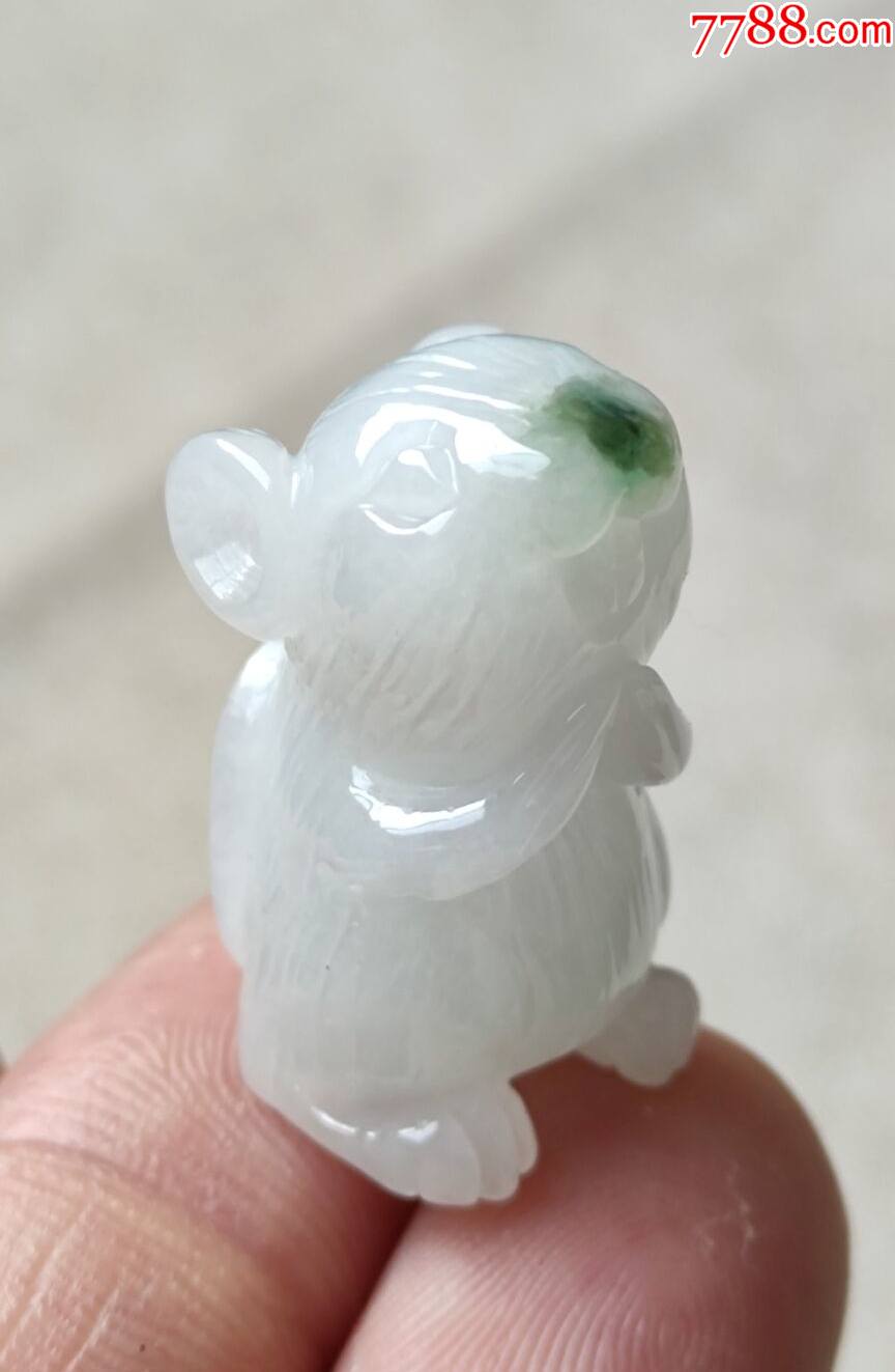 翡翠生肖老鼠立体精雕俏色有水头底子细腻干净