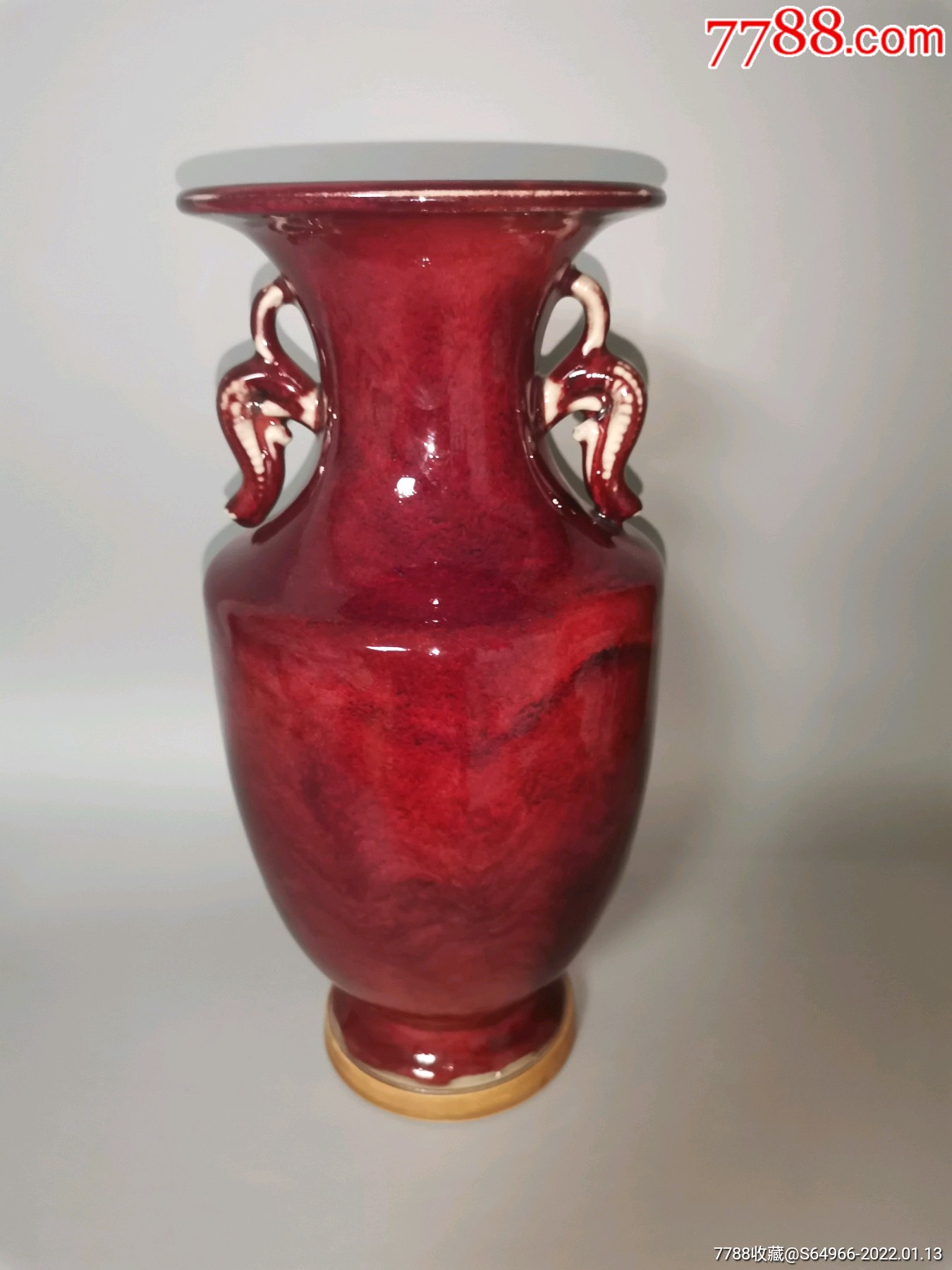 红色官窑瓷器收藏价值图片