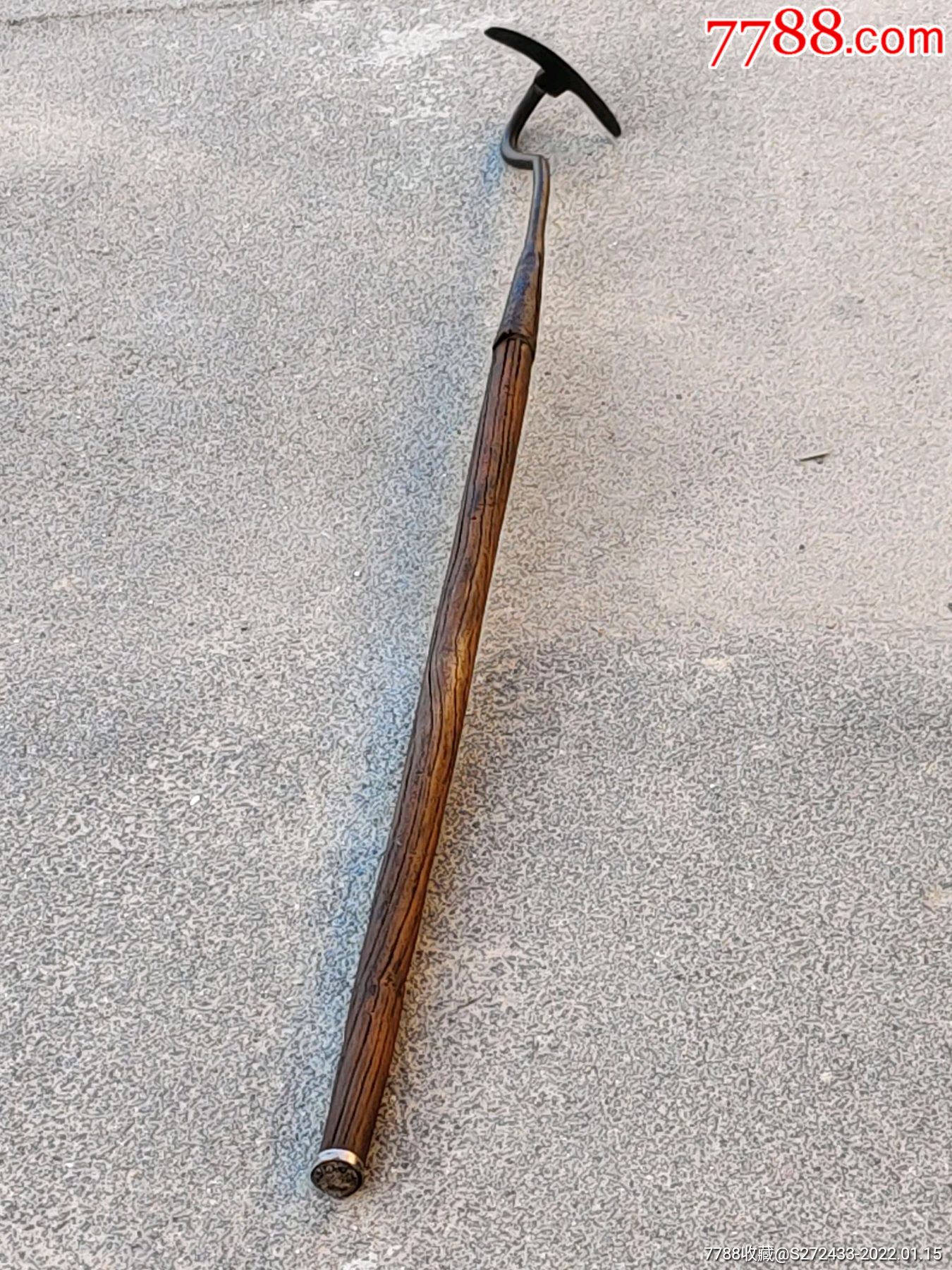 农耕文化展示品老锄头锄草翻地神器百年使用包浆长144厘米左右