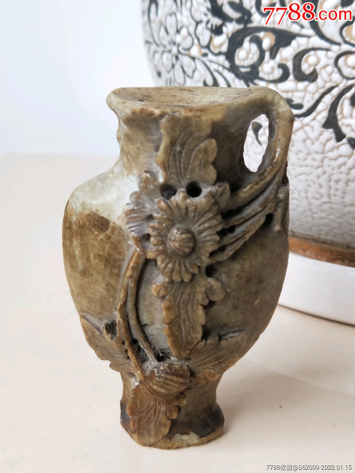 建国初寿山石花瓶摆件