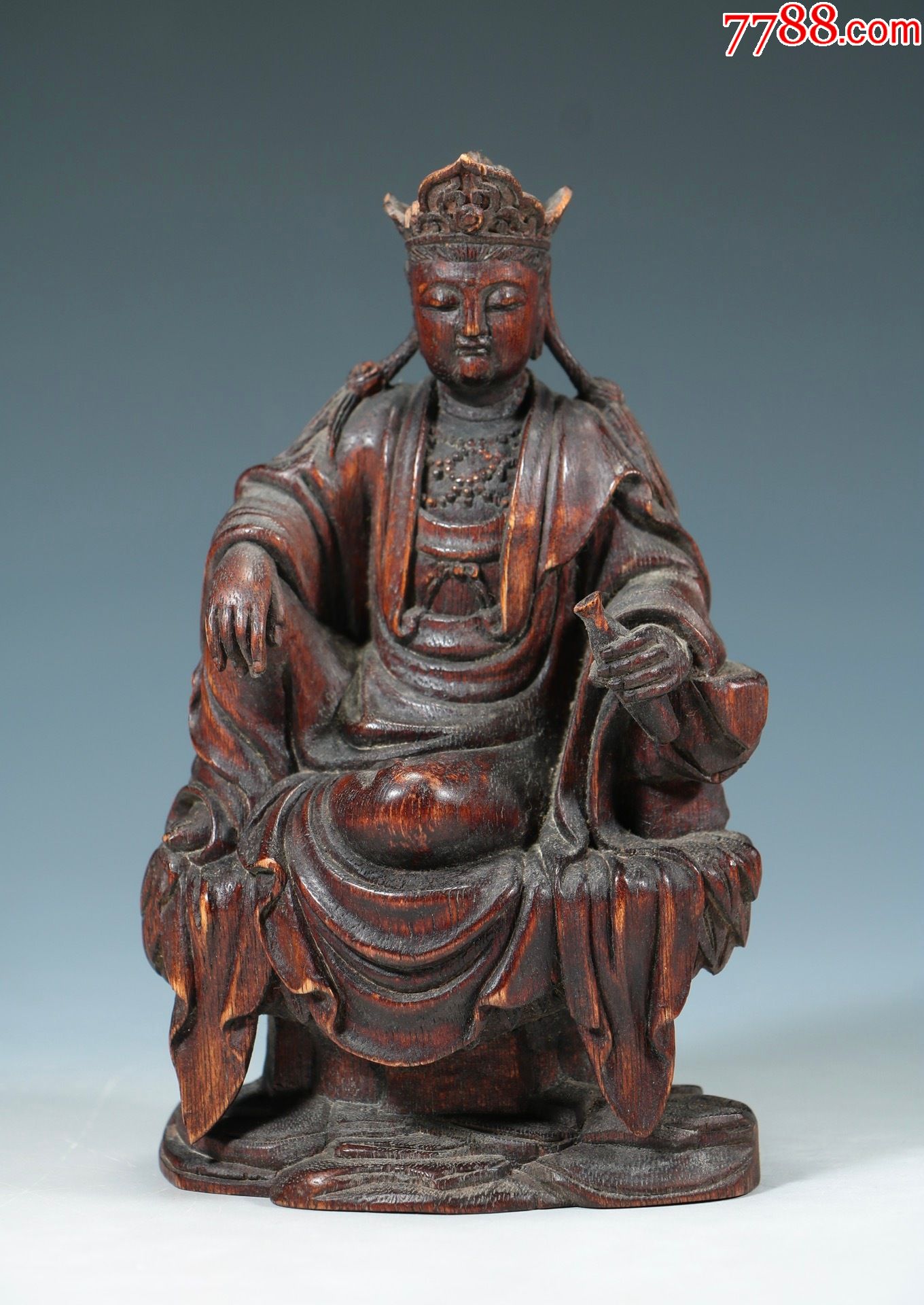沉香木雕水月观音像