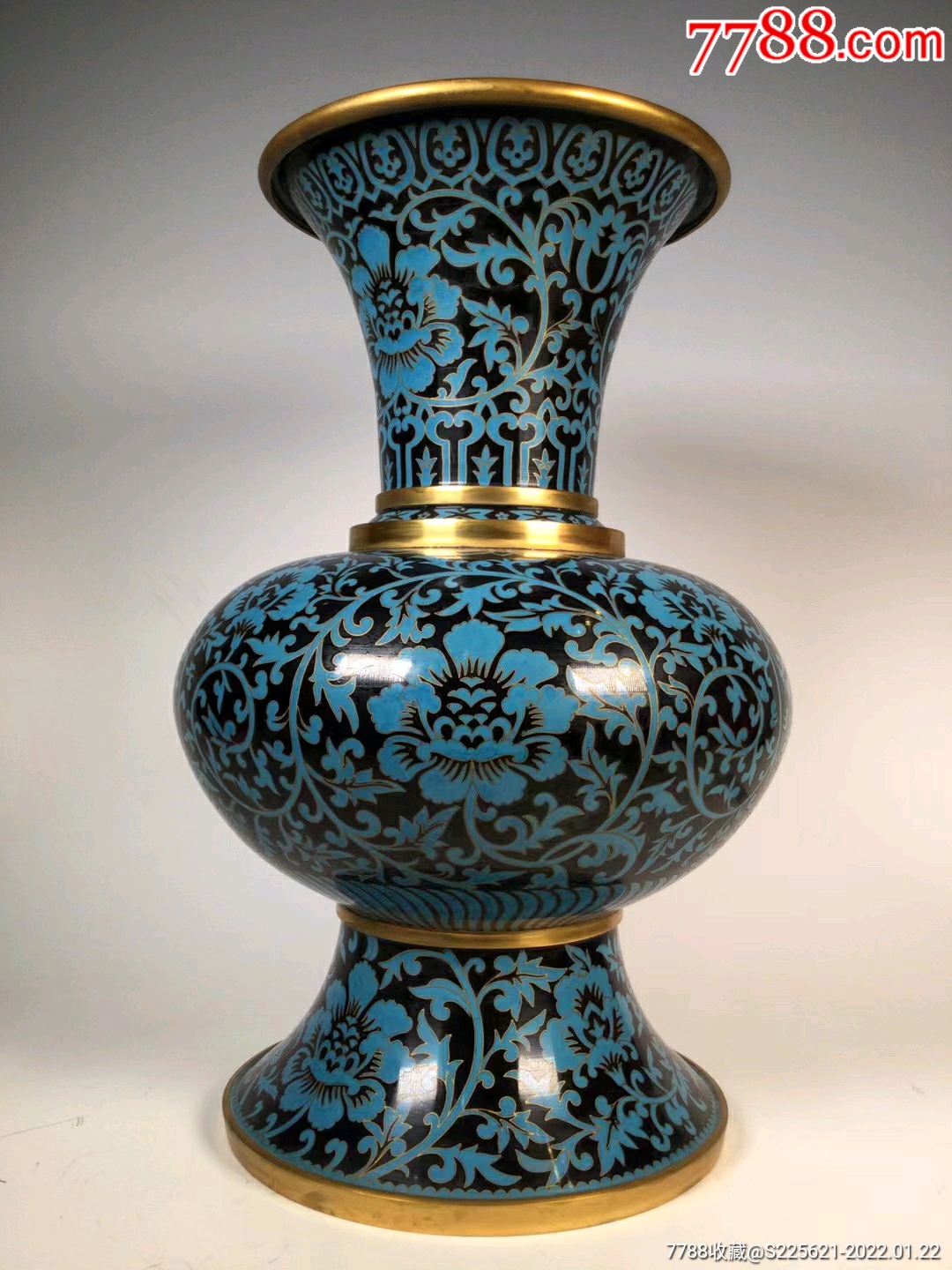 创汇时期景泰蓝宝蓝底宝相花纹凤尾尊