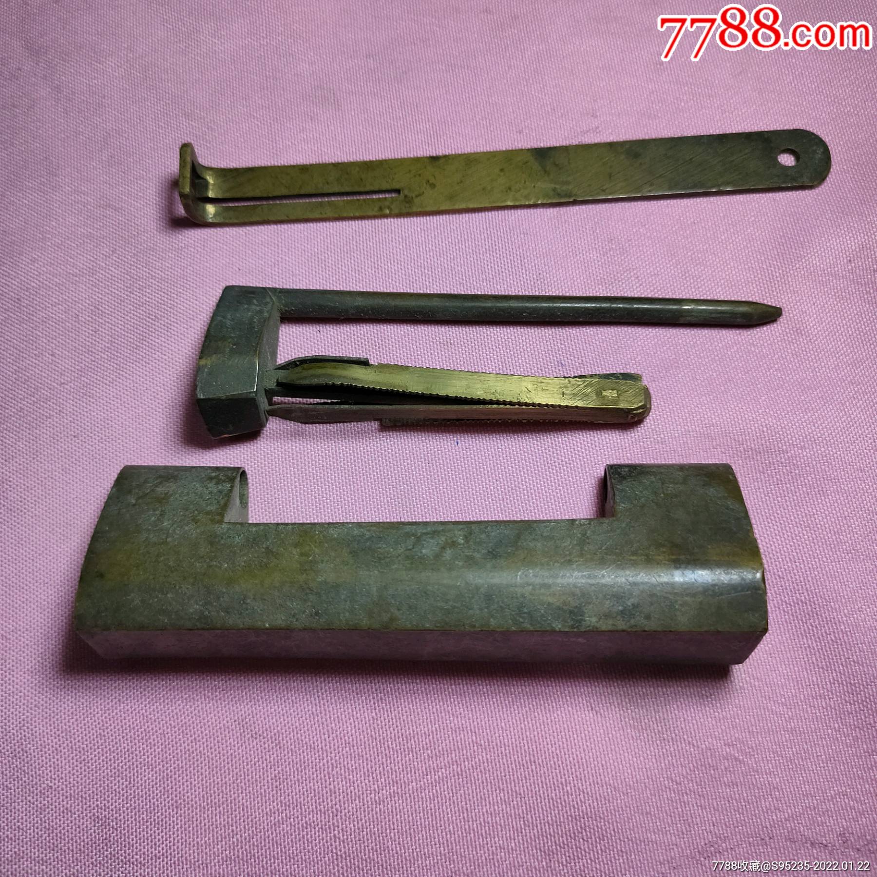 与众不同特别长带钥匙可开启铜箱锁