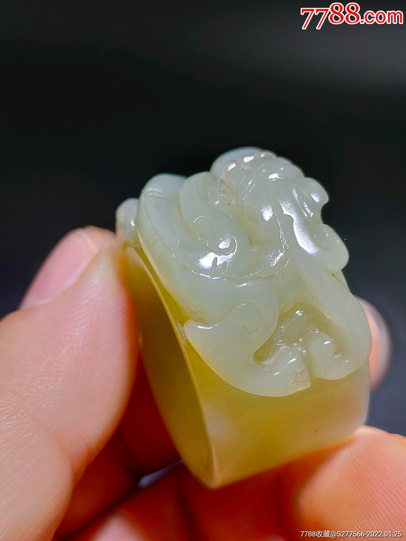 民国时期和田玉雕刻螭龙纹玉扳指