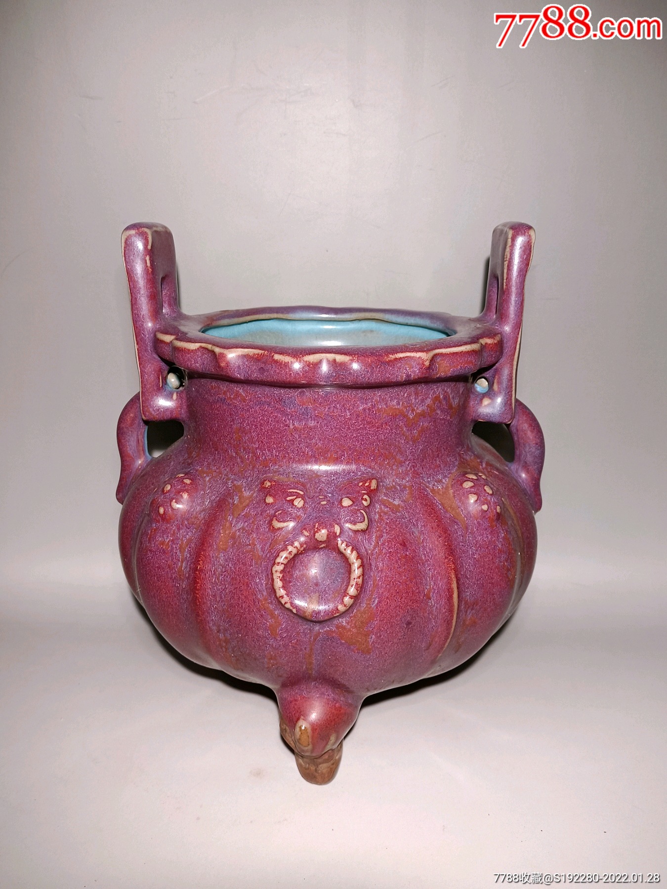 钧窑香炉工艺品铺首衔环瓜棱造型冲天耳香炉尺寸大三足有力量直径17c