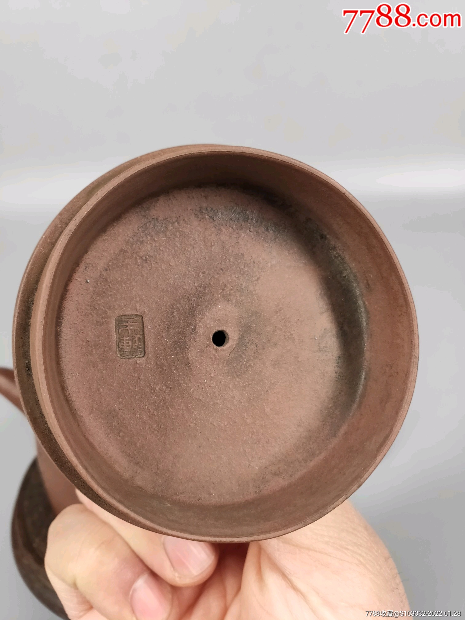 "子治"刻字,老紫砂壶一把,包浆醇厚,保存完整,十分难得一把好壶简介