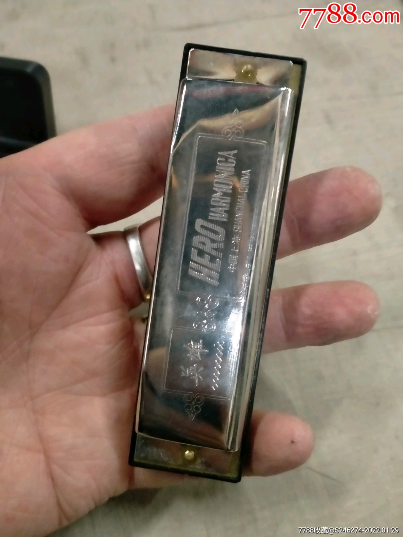 英雄重音囗琴￥28五品以下99上海重音囗琴￥28五品以下99国光口琴