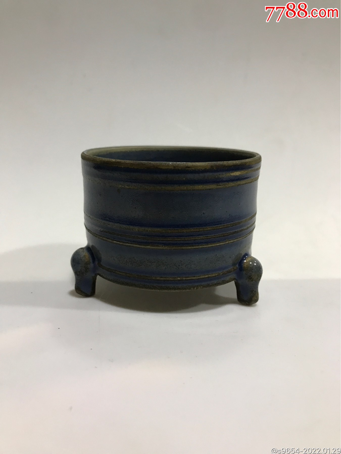 清中期蓝釉竹节型琴炉
