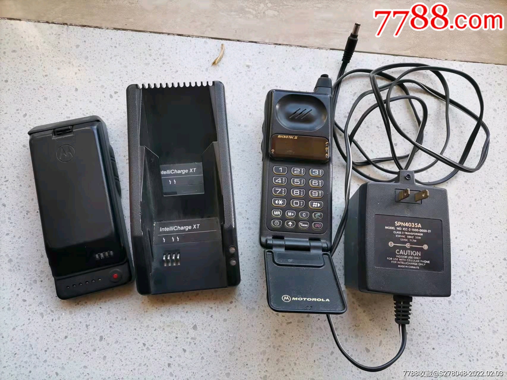 摩托罗拉旧手机