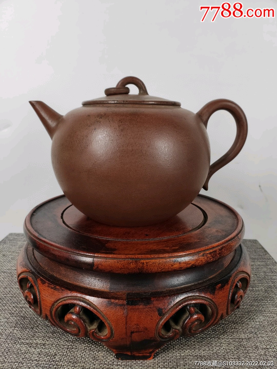 民间收到民藏壬辰仲月时鹏刻字底款老紫砂壶一把出水流畅断水利落保存